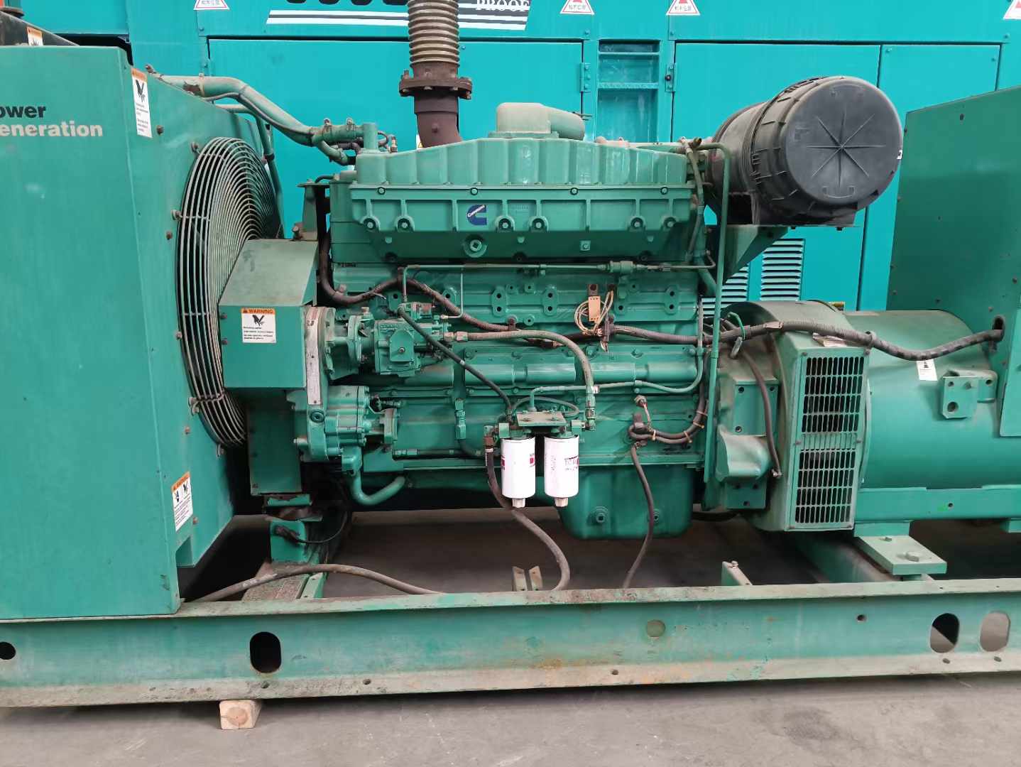 班戈过载会对 600kW 柴油发电机组造成哪些损害？