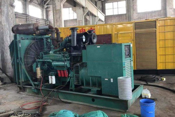 班戈发电机组的空气滤清器应该如何保养？