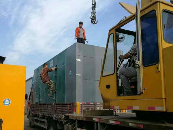 班戈更换水冷式机油散热器密封件的操作流程是怎样的？